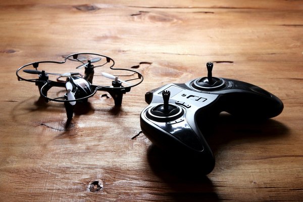 Guide ultime des drones : comparatif essentiel sur dronologue